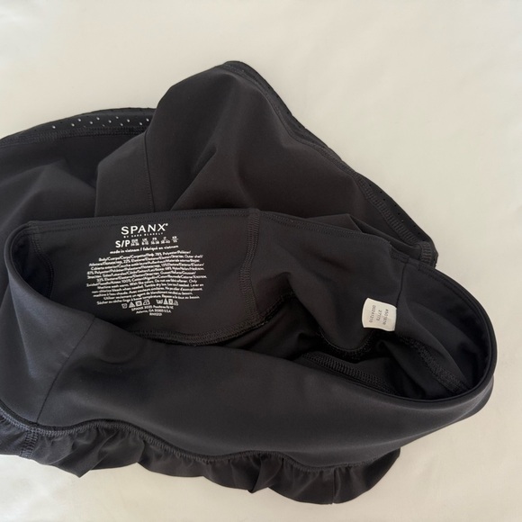 SPANX Get Moving Shorts/Skirt Black Size Small - Picture 6 of 12
